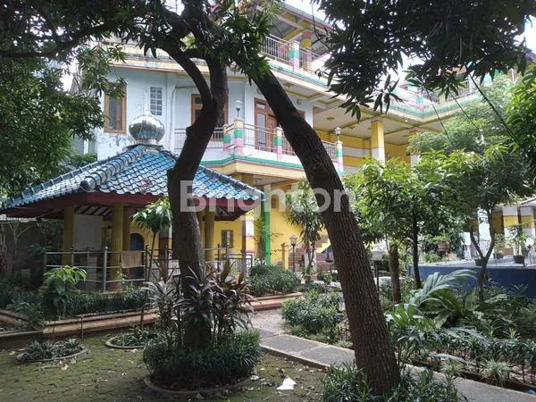 image RUMAH MEWAH 3 LANTAI + GAZEBO DI PESANGGRAHAN, COCOK UNTUK USAHA (4)