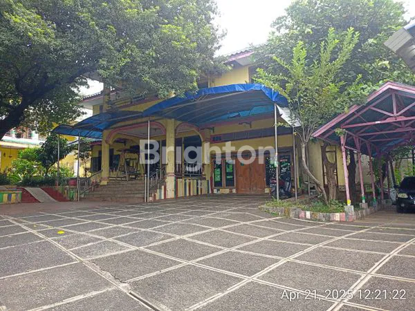 image RUMAH MEWAH 3 LANTAI + GAZEBO DI PESANGGRAHAN, COCOK UNTUK USAHA (3)