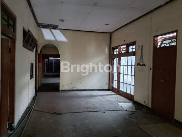 image RUANG USAHA DI BELAKANG SRIWEDARI (2)