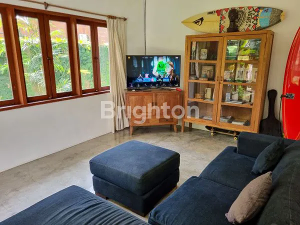 image FOR RENT – MODERN 3BR VILLA, 2 MINUTES TO BERAWA BEACH (4)