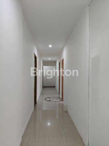 image GEDUNG DI KEMANG. BANGUNAN 3 LANTAI  (6)