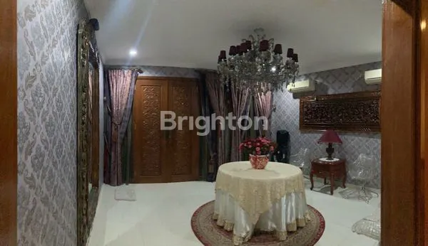 image RUMAH MEWAH FULL FURNISHED DI LIPPO CIKARANG (3)