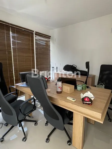 image RUMAH 2 LANTAI DI GRAND HARVEST BELVOIR KEBRAON KARANGPILANG SURABAYA SELATAN (7)