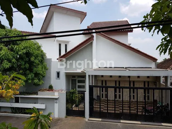 image TURUN HARGA RUMAH SEMI FURNISH CANTIK TERAWAT DAN NYAMAN, RUMAH MINIMALIS LOKASI DEKAT JAVA MALL SEMARANG (7)