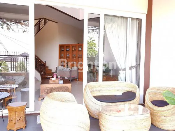 image TURUN HARGA RUMAH SEMI FURNISH CANTIK TERAWAT DAN NYAMAN, RUMAH MINIMALIS LOKASI DEKAT JAVA MALL SEMARANG (2)