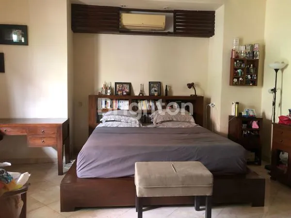 image VILLA MEWAH 5BR + POOL 14M DI CANGGU, SEMI-FURNISHED, SHM (6)