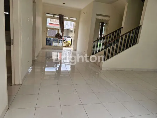 image RUMAH 2 LANTAI DI SUMARECON GADING SERPONG (1)