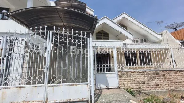 image  RUMAH SIAP HUNI TERAWAT DHARMAHUSADA DEKAT GM GALAXY MAL SURABAYA UNAIR MERR MULYOSARI ITS PAKUWON CITY SUTOREJO (6)