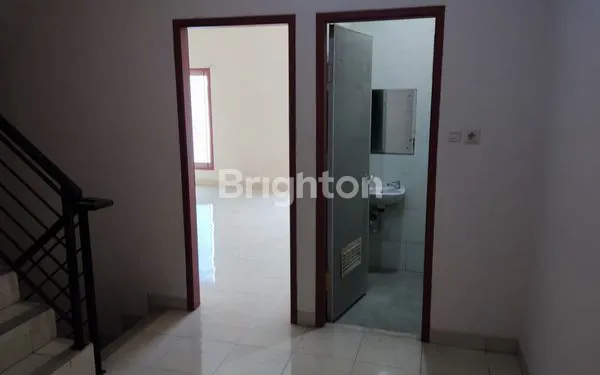 image RUMAH NYAMAN 3LANTAI KAVLING POLRI JELAMBAR GROGOL PETAMBURAN JAKARTA BARAT  (5)