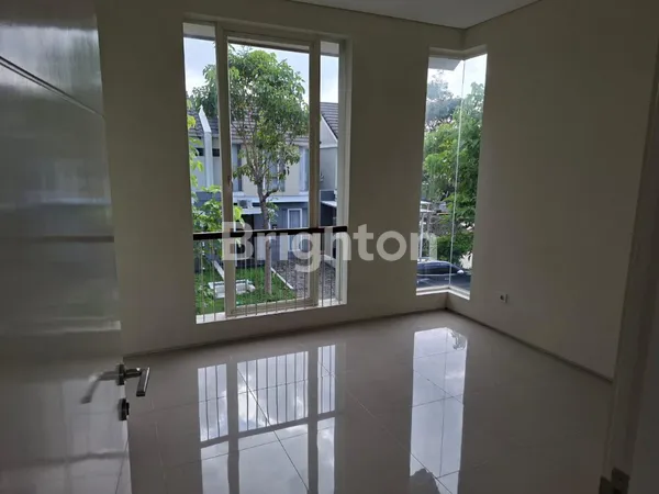 image RUMAH TERAWAT DAN BAGUS LINGKUNGAN ASRI LOKASI STRATEGIS PREMIUM NOERTHWEST PARK CITRALAND (6)
