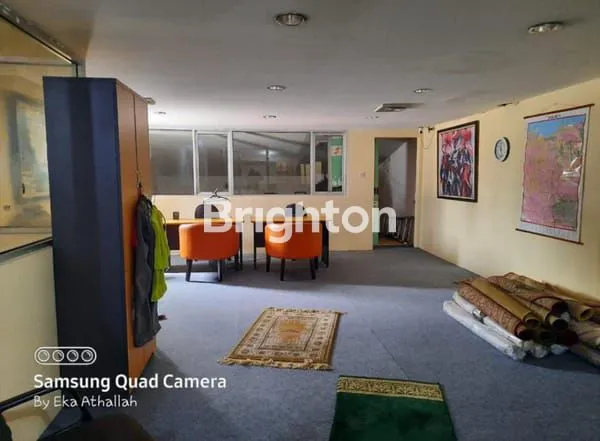 image RUKO TENGAH KOTA STRATEGIS DAN LUAS DI  TEBET (3)