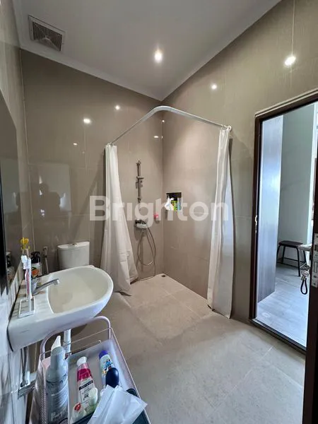 image RUMAH CANTIK DI DENTIM DENGAN VIEW SAWAH YANG ASRI (4)