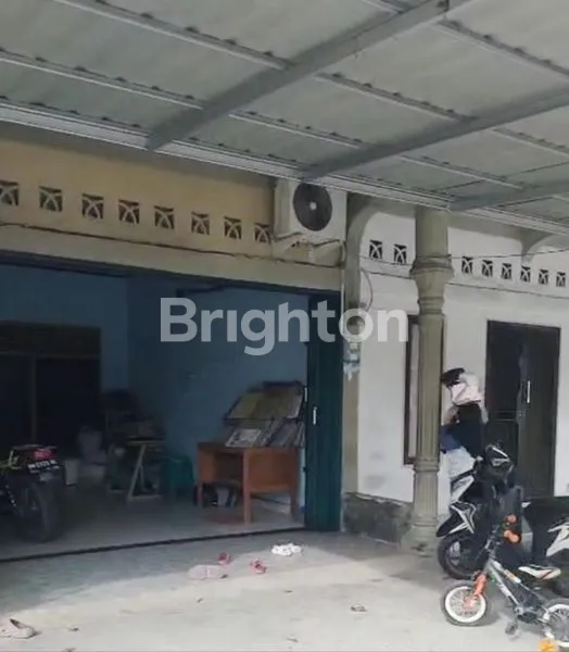 image RUKO KOMERSIAL 3 PINTU + RUMAH & KOLAM DI JL. SEPAKAT, TENAYAN RAYA (2)