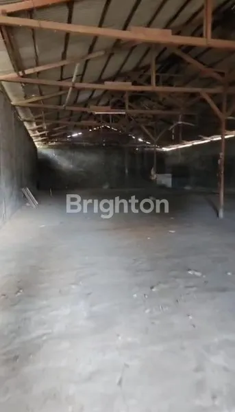 image TANAH PLUS BANGUNAN COCOK UNTUK GUDANG DIPINGGIR JALAN RAYA DIAREA DENPASAR BARAT (2)