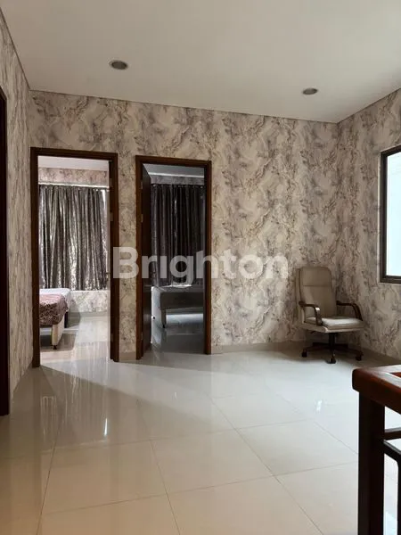 image RUMAH MEWAH 4KT FULL AC DI CLUSTER LUXMORE GREENWICH BSD (5)