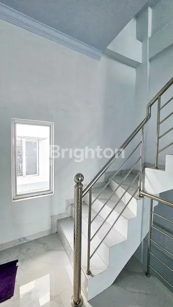 image DI JUAL CEPAT RUKO PREMIUM 3,5 TINGKAT - JL BAHAGIA, TELADAN TIMUR - MEDAN KOTA - KONDISI BARU TERAWAT - 180 M² (7)
