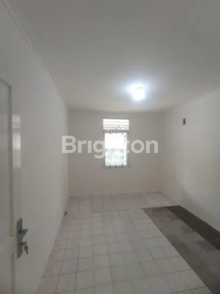 image RUMAH 1 LANTAI SIAP HUNI DI KOMPLEK SAPTA TARUNA KOPERPU - BEKASI TIMUR (4)