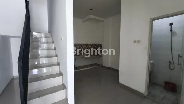 image RUMAH 2 LANTAI SIAP HUNI DI GADING GRIYA, KELAPA GADING - SHM (3)