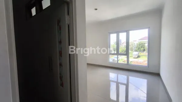 image RUMAH 2 LANTAI SIAP HUNI DI GADING GRIYA, KELAPA GADING - SHM (2)