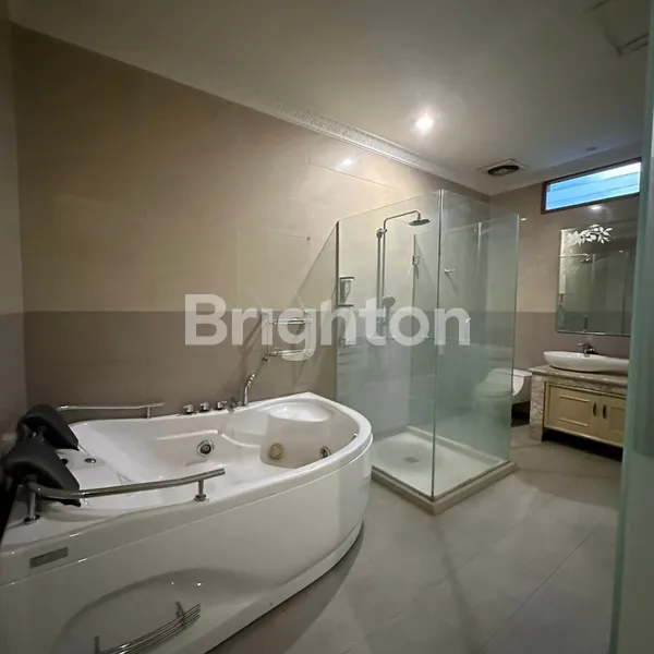 image MARGOREJO INDAH MEWAH SEMI FURNISHED SIAP HUNI DEKAT PLASA MARINA, SIDOSERMO, BENDUL MERISI (4)