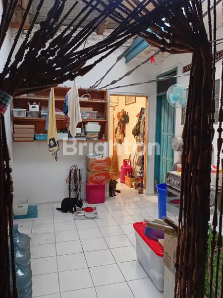 image DIJUAL RUMAH LUAS TANAH 300M², 3 KAMAR TIDUR, CARPORT 3 MOBIL, LOKASI STRATEGIS DI CISARANTEN KULON ARCAMANIK BANDUNG – HARGA 920 JUTA (2)