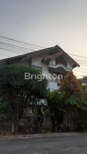 image RUMAH MEWAH 2 LANTAI DI BUKIT SARI, 750M DARI SETIABUDI (1)