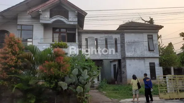 image RUMAH MEWAH 2 LANTAI DI BUKIT SARI, 750M DARI SETIABUDI (2)