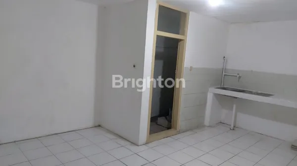 image RUKO DARMO PARK JLN MAYJEN SUNGKONO DEKAT DUKUH KUPANG, JOYOBOJO (4)