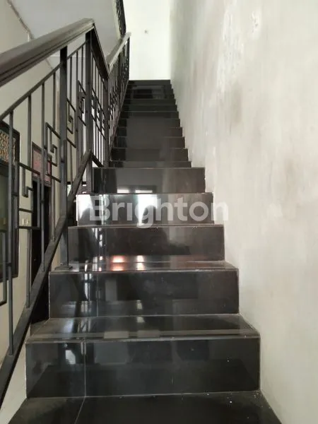 image RUMAH 2 LANTAI NGINDEN JAYA (5)