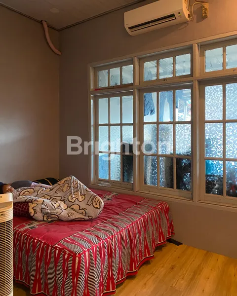 image RUMAH ESTETIK DEPAN JALAN RAYA – GAK PERLU MASUK GANG, GAK PERLU RENOV (6)