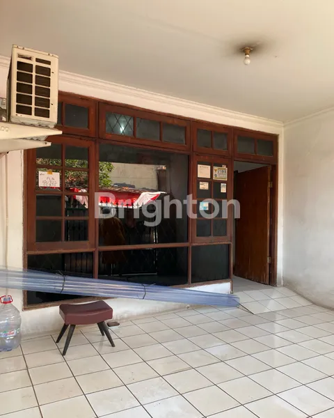 image SERIUS, RUMAH SHM 2 LANTAI CUMA RP1,5M DI JAKARTA TIMUR? GRAB IT FAST!  (2)