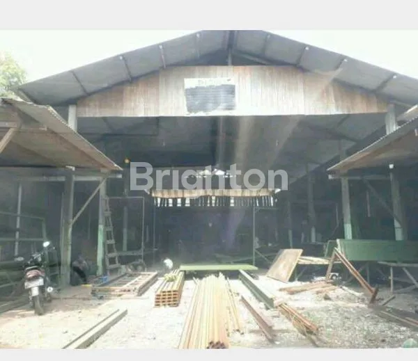 image GUDANG PINGGIR JALAN DI RAYA LINGKAR TIMUR (2)