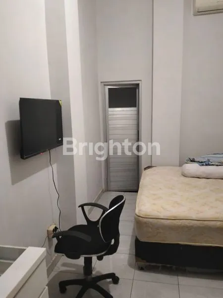 image RUMAH KOS EXCLUSIVE 3 LANTAI SIAP HUNI DI CEMPAKA PUTIH - JAKARTA PUSAT, LOKASI STRATEGIS, DEKAT TOL DAN AREA KOMERSIAL (FURNISHED) (2)