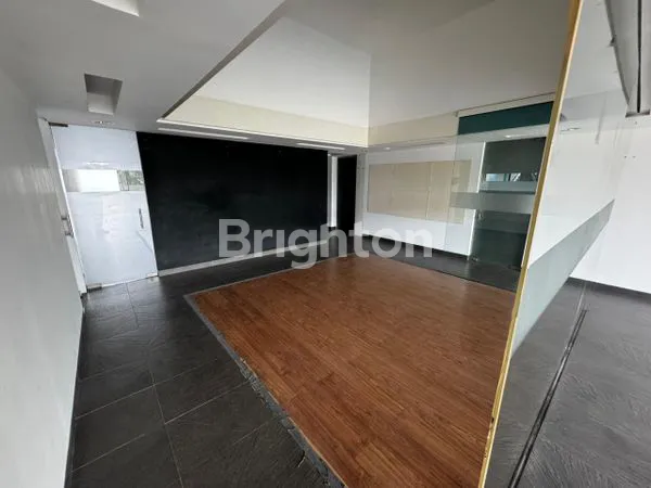 image FOR SALE – TANAH & BANGUNAN SHOWROOM/GUDANG/KANTOR – KEROBOKAN, BALI (6)