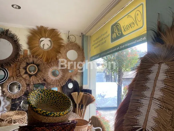 image RUKO MINIMALIS 3 LANTAI PREMIUM AREA SEMINYAK SIAP BISNIS (5)