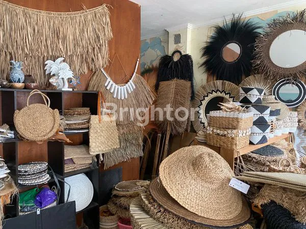 image RUKO MINIMALIS 3 LANTAI PREMIUM AREA SEMINYAK SIAP BISNIS (6)