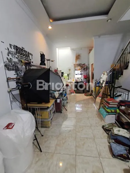 image RUKO 2,5 LANTAI, SEMI FURNISH HARGA 700JT (2)