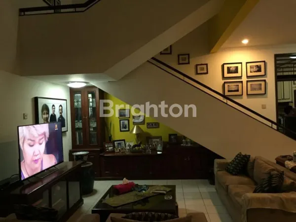 image RUMAH MEGAH MEWAH DEKAT MALL ARION EKONOMIS STRATEGIS JUAL SEGERA (3)