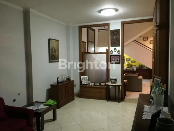 image RUMAH MEGAH MEWAH DEKAT MALL ARION EKONOMIS STRATEGIS JUAL SEGERA (4)