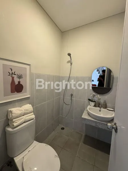 image RUMAH BARU FULL FURNISHED PARAMOUNT PETALS CLUSTER ASTER (4)