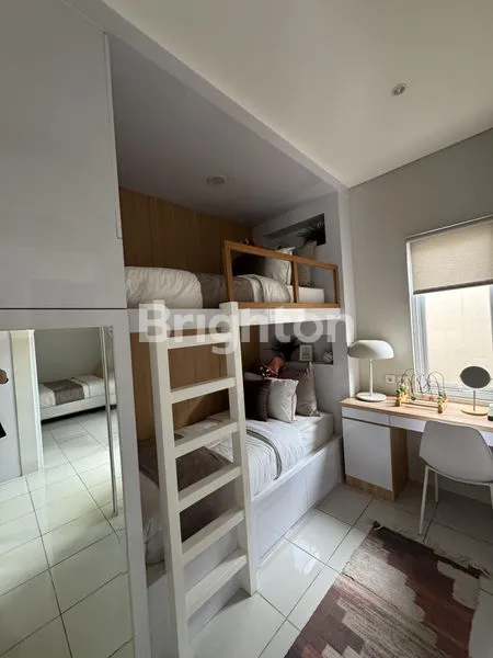 image RUMAH BARU FULL FURNISHED PARAMOUNT PETALS CLUSTER ASTER (5)