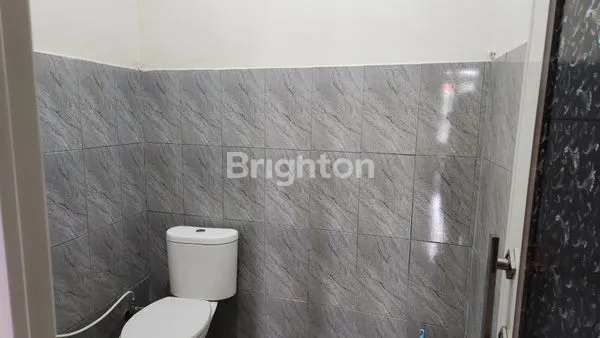 image RUMAH 2 LANTAI SIAP HUNI DI JAGAKARSA JAKARTA SELATAN (8)