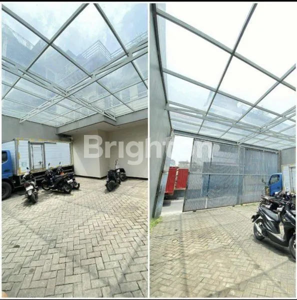 image RUMAH 2½ LANTAI BAGUS DAN LUAS SIAP HUNI PENGUKIRAN JAKARTA BARAT (2)