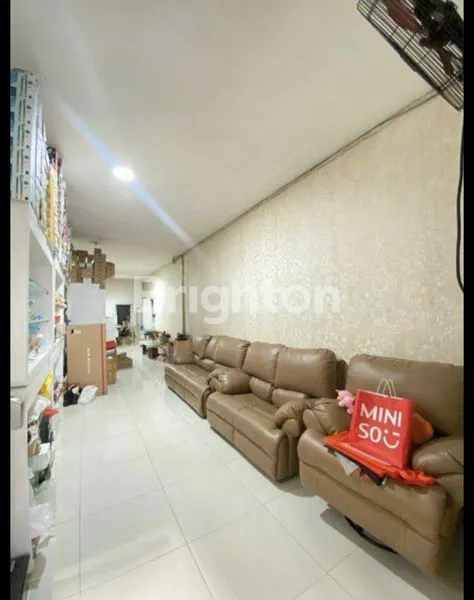 image RUMAH 2½ LANTAI BAGUS DAN LUAS SIAP HUNI PENGUKIRAN JAKARTA BARAT (4)