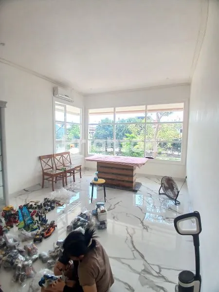 image JUAL RUMAH TERAWAT 2 LANTAI KERTAJAYA INDAH DEKAT GALAXI MALL (6)