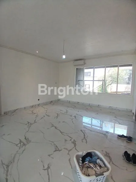 image JUAL RUMAH TERAWAT 2 LANTAI KERTAJAYA INDAH DEKAT GALAXI MALL (5)