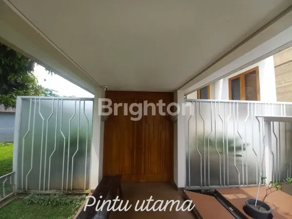 image RUMAH SIAP HUNI 2 ½ LANTAI DI NUSALOKA BSD  (2)