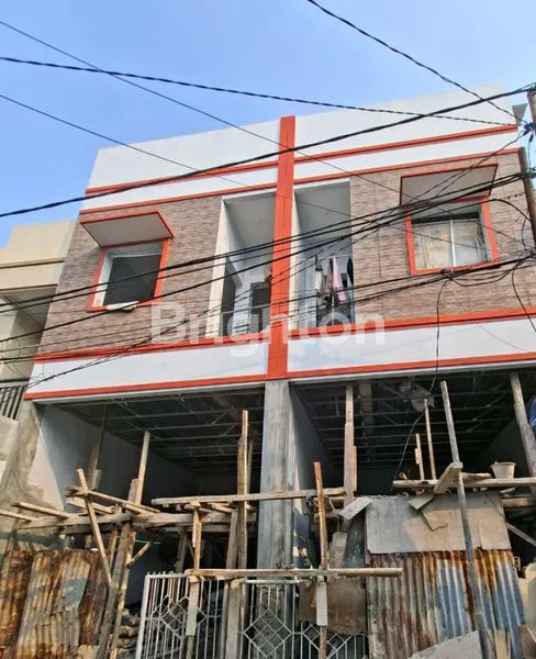 image RUMAH 3 LANTAI DI TANJUNG DUREN, JAKARTA BARAT (1)
