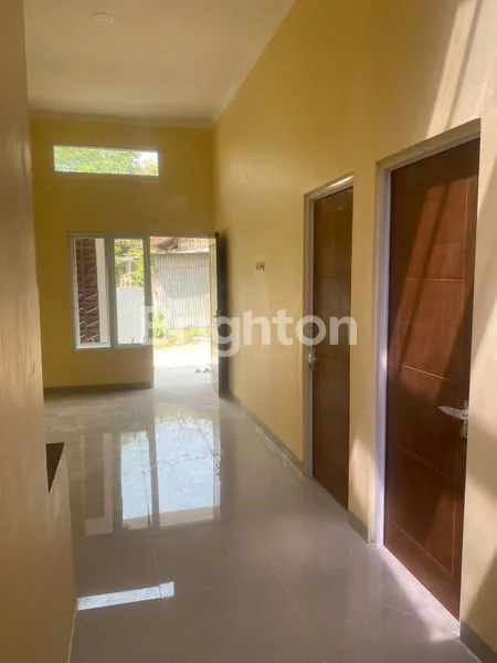 image DI JUAL RUMAH SIAP HUNI DI TAPOS DEPOK, 7 MENIT KE TOL CIMANGGIS, 7 MENIT KE JL RAYA JAKARTA BOGOR, 10 MENIT KE TOL CIJAGO, 10 MENIT KE TERMINAL JATIJAJAR DEPOK, 10 MENIT KE RUMAH SAKIT SENTRA MEDIKA (6)