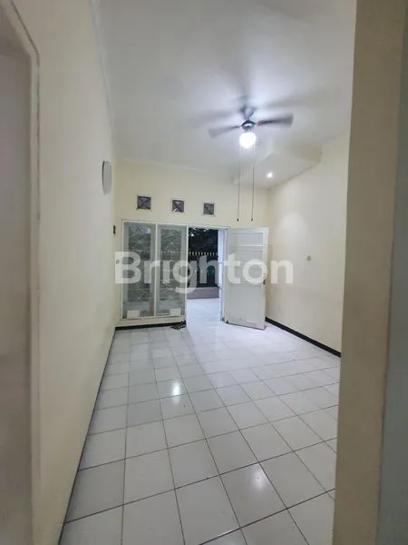 image HUNIAN STRATEGIS SEBELAH MASJID AL AKBAR (4)